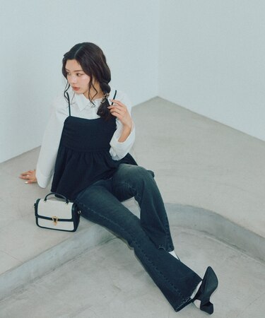 〈a／mie〉フレアースリーブシャツ　26SS