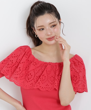 スカラップレースオフショルニット　26SS