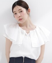 パール付きラッフルブラウス