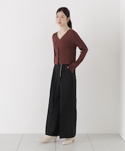 ＜加藤栞さん着用＞チェーンベルト付きワイドパンツ
