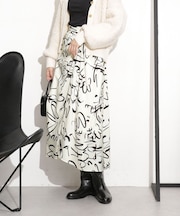 シャーリングイレヘムプリントスカート