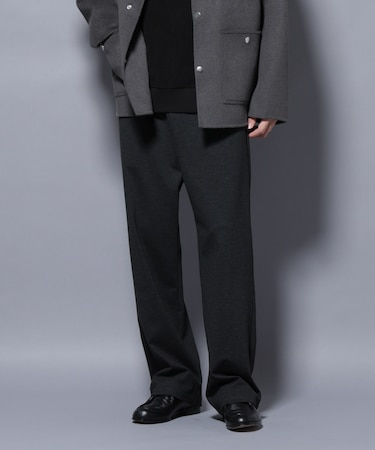 DELEGANTE TECH+ トラックパンツ