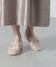ベージュ