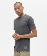 MINI WAFFLE HENLEY NECK T-SHIRT ”STENCIL”