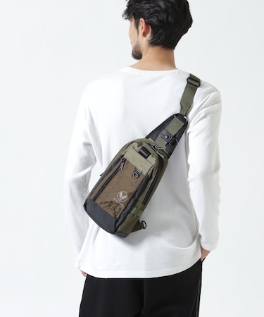 REGLESS ONE SHOULDER BAG
