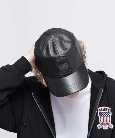 VARSITY LEATHER CAP ”SIGNATURE LOGO” SAME COLOR
