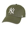 カーキ