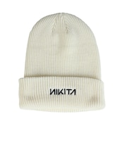 ニキータ（NIKITA）帽子 ロゴビーニー NSHW252099-OWHT