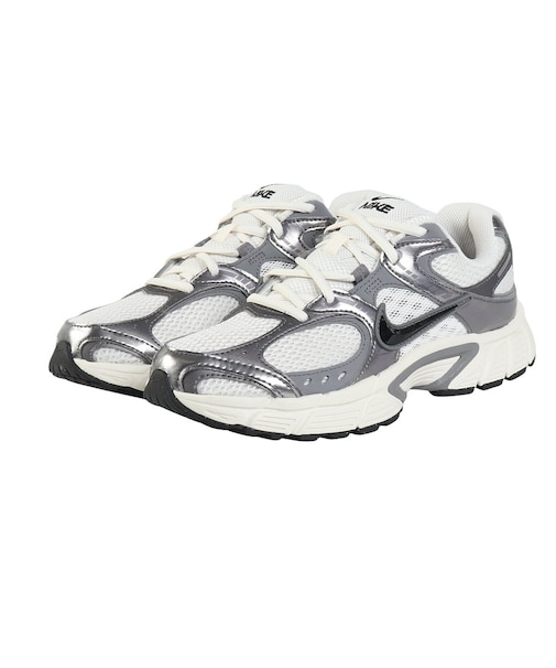 ナイキ(NIKE)スニーカー スポーツシューズ V5 RNR HJ5228-009
