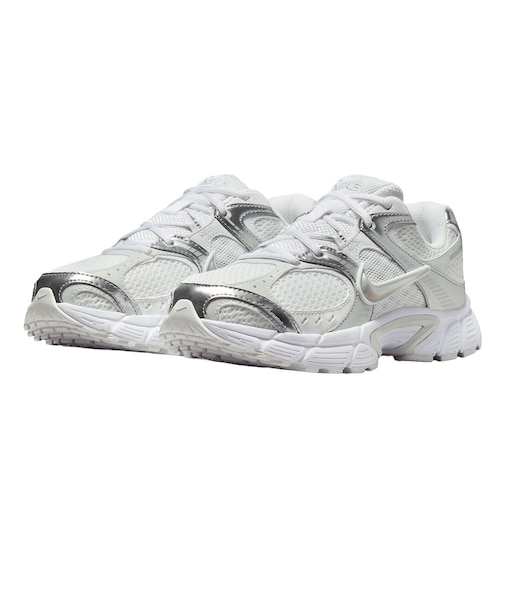 ナイキ(NIKE)スニーカー スポーツシューズ V5 RNR ホワイト シルバー HQ7901-112