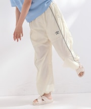 ◆【umbro/アンブロ】シアーナイロンカーブシルエットイージパンツ