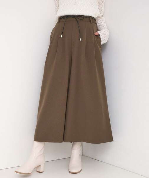 【S-LL/2点セット】脚のラインを拾いにくい ベルト付きタックスカーチョパンツ