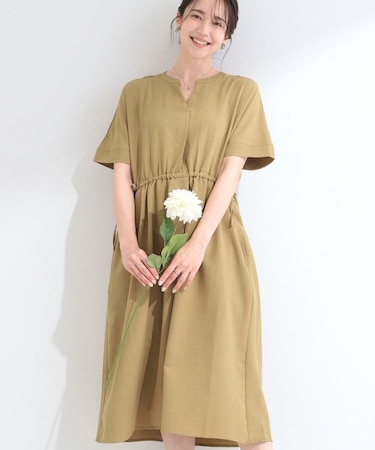 【洗濯機可/体型カバー】ウエストシャーリングで女性らしく 麻調スキッパーサイドリボンワンピース