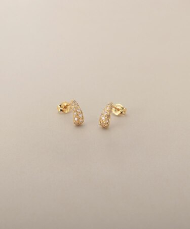 K18ダイヤモンド ペアシェイプカーブライン スタッドピアス