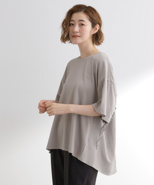 後ろ姿で魅せる バックドロストシャーリングTシャツ