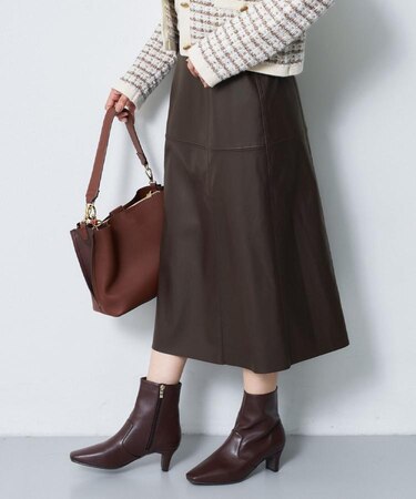 レザー調Aラインシルエットスカート