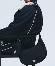 【UMBRO】ショルダーバッグ/チャーム付き