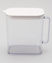 棚に収まる冷水筒 1.5L SP-151ホワイト