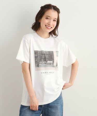 【大人気！日本製/Laura Ashley ヒストリーフォト】 第一号店 フォトTシャツ