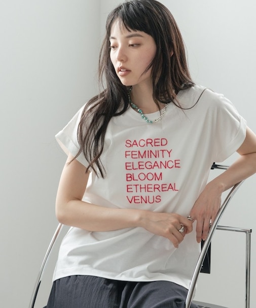 刺繍フレーズTシャツ【再入荷】