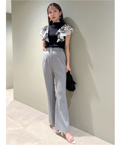 美脚ストレッチパンツ