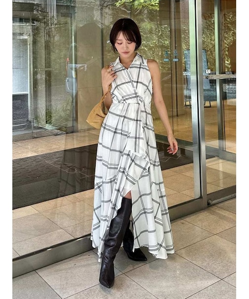 バックオープンリボンワンピース