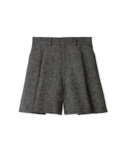 タックフォルムショートパンツ