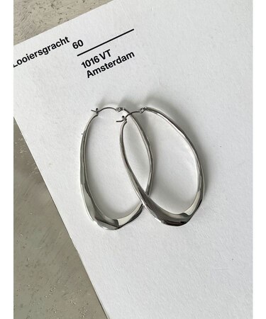 ビッグフープピアス