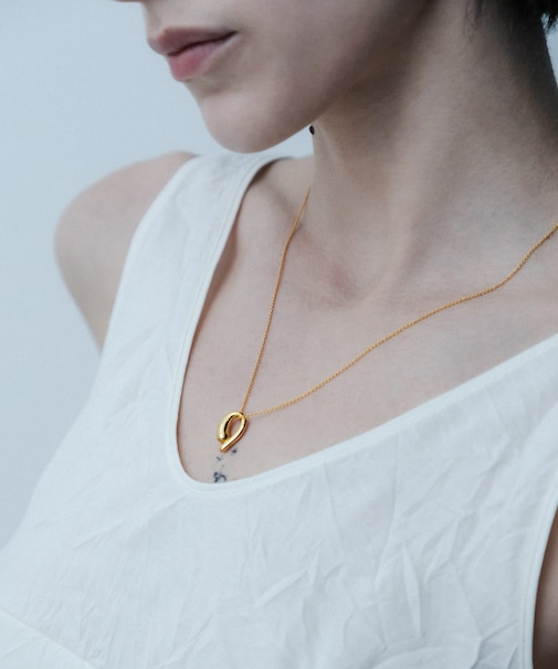 SMELLY so’ asymmetric solid necklace