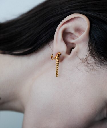 SMELLY so’ asymmetry chain earring