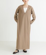 new basic 深Vネックワンピース