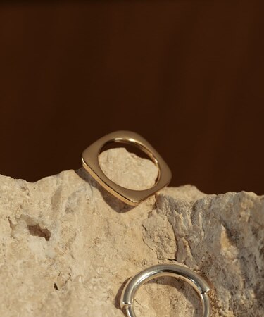 SMELLY so’ square thin ring
