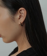 SMELLY so’ circle pierce