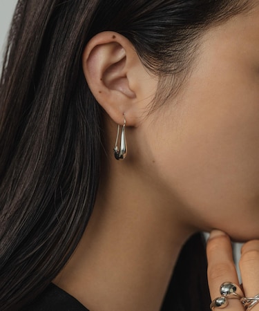 SMELLY so’ plump hook pierce