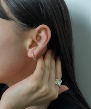 SMELLY so’ thin hoop earring
