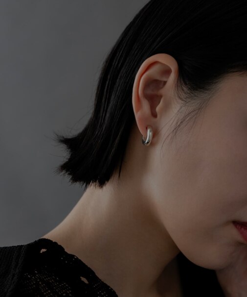 SMELLY so’ wide hoop earring