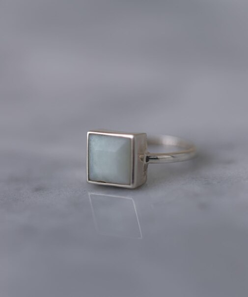 SMELLY so’　square amazonite ring