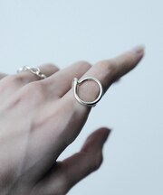 SMELLY so’ loosely circle ring