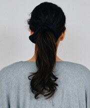 heyep Silk Heart Scrunchie Medium