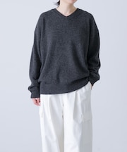 ヤクウールVネックニット