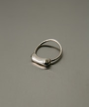 SMELLY so’ plump curved line ring
