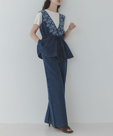 クロス刺繍ペプラムサロペット