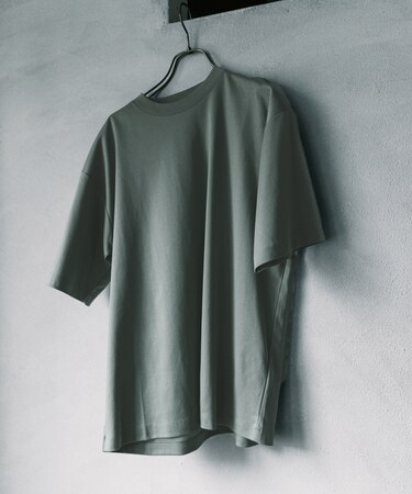 『仁村紗和さん着用』『UR TECH』 サマシェア クルーネックTシャツ