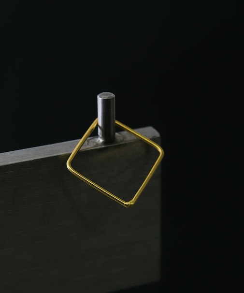 SMELLY so’ slender square ring