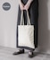 ベージュ