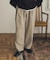 ライトベージュ