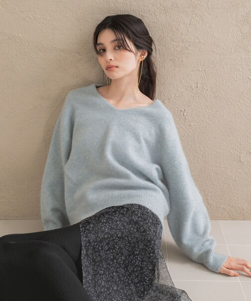 『WEB／一部店舗限定』ボリュームスリーブエアリーVネックニット