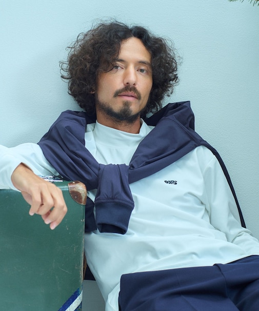 OOPS モックネックロンTシャツ