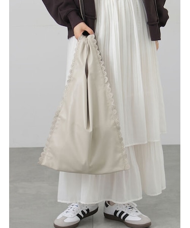 フェイクレザースカラップトートバッグ