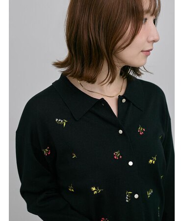 ポロカラー刺繍ロングスリーブニット